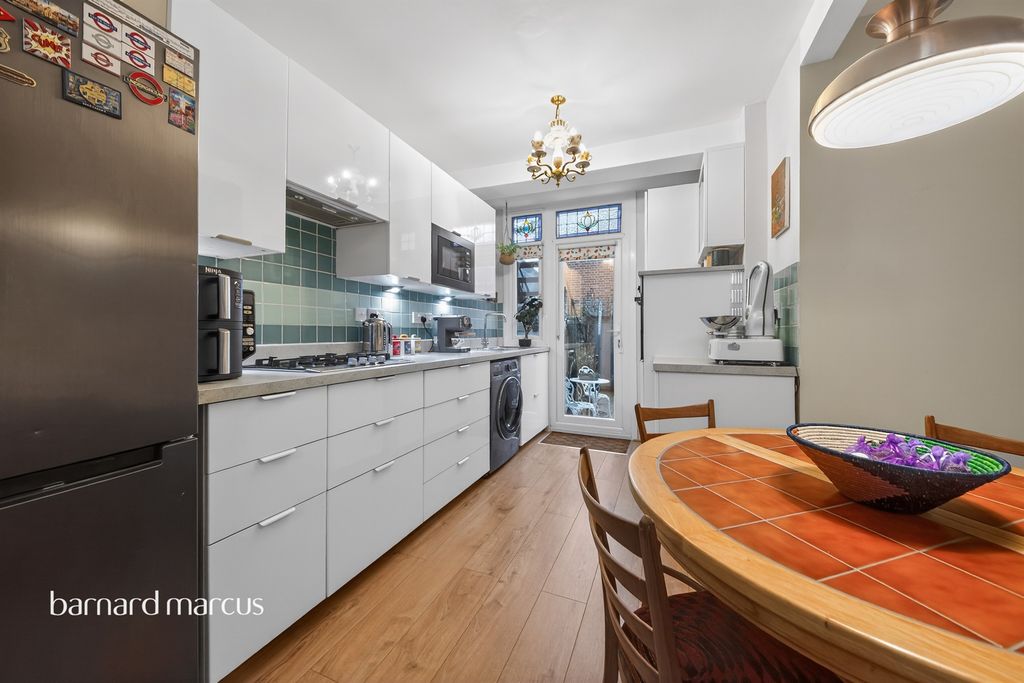 Property photo 2 of 14