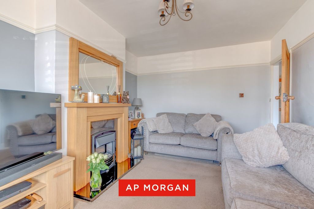 Property photo 3 of 15 Picture No. 16