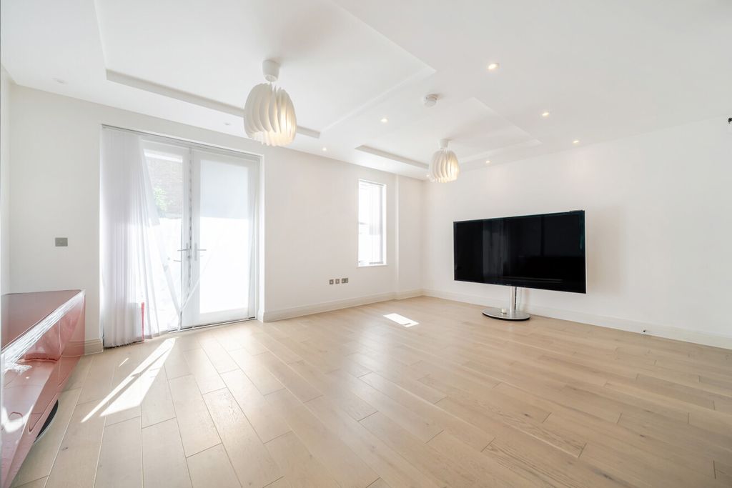 Property photo 2 of 17 1459147-3-6A0304B...