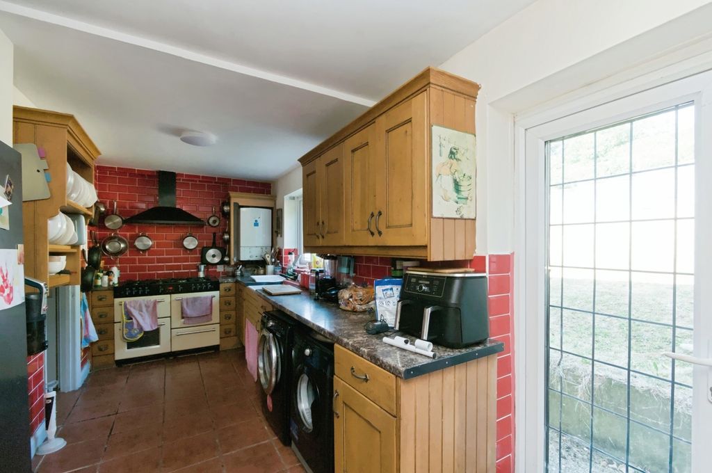Property photo 3 of 29 Pbox-Img.Jpg