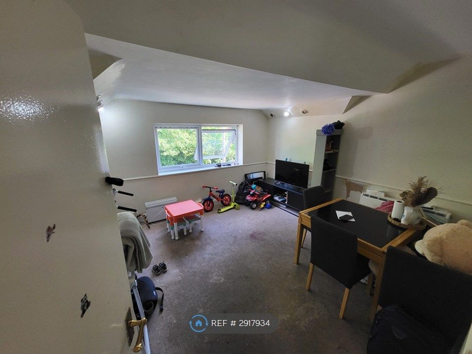 Property photo 2 of 5 Lounge