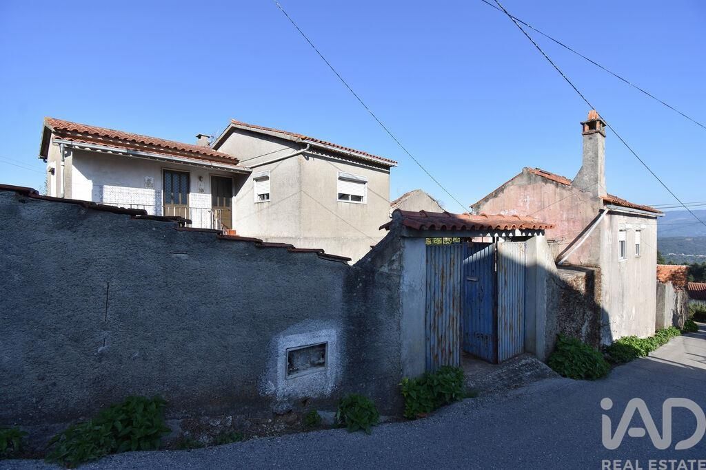 Property photo 2 of 32