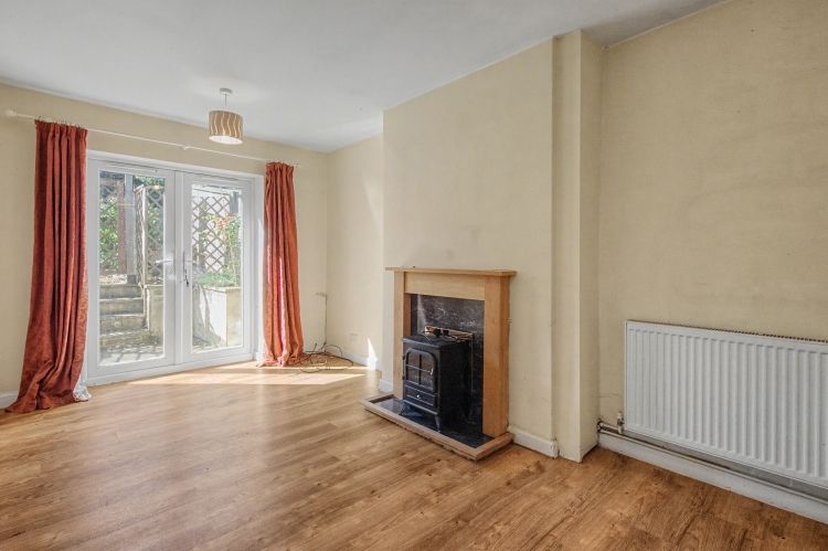Property photo 2 of 8 331540