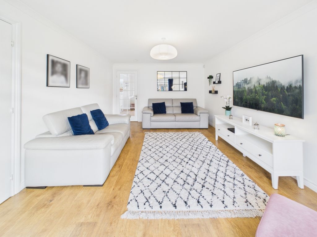 Property photo 3 of 36