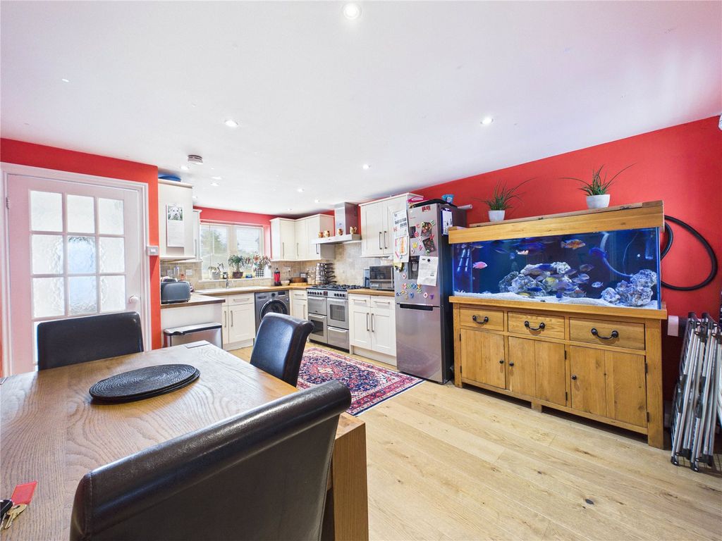 Property photo 2 of 24 Picture No. 15