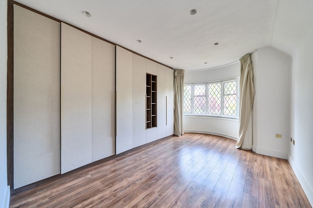 Additional image 6 of 4 bed detached house for saleCavendish Drive, Edgware HA8