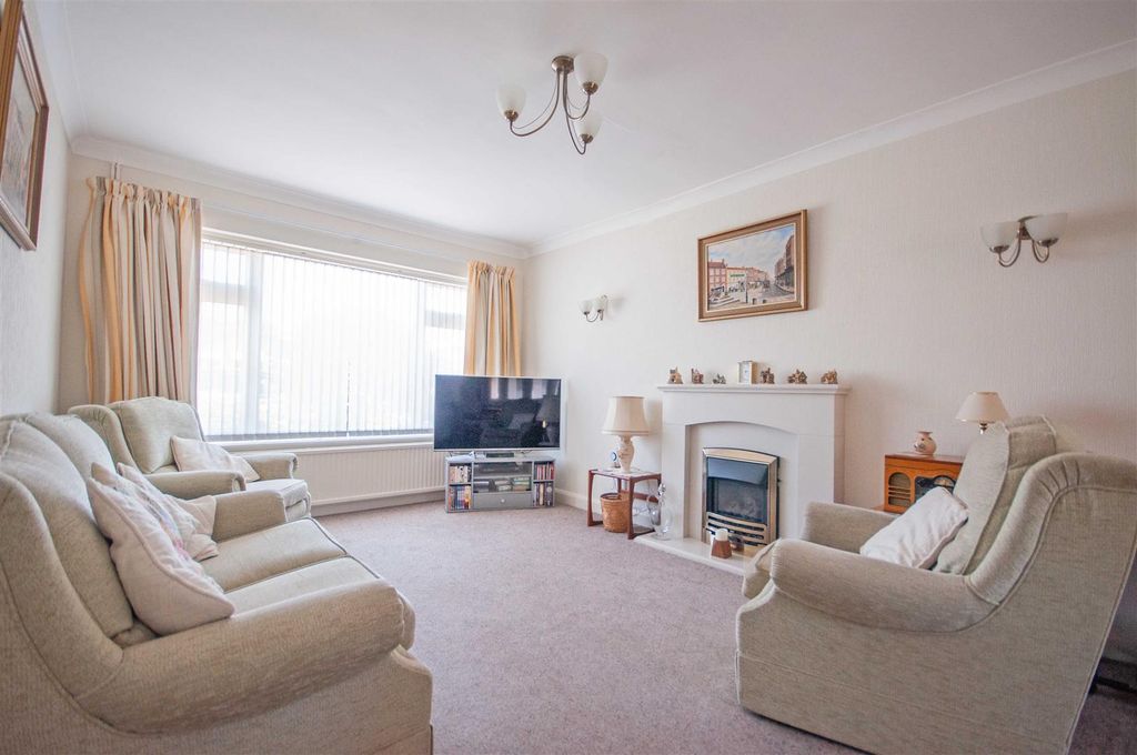 Property photo 2 of 17 L.Jpg