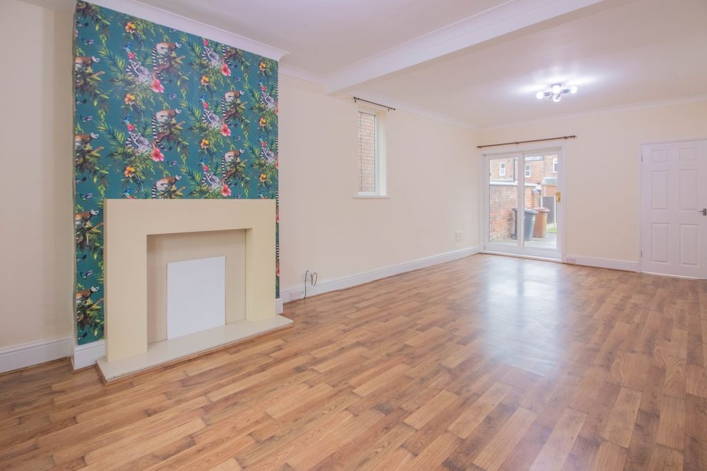 Property photo 2 of 17 Hemlock -1