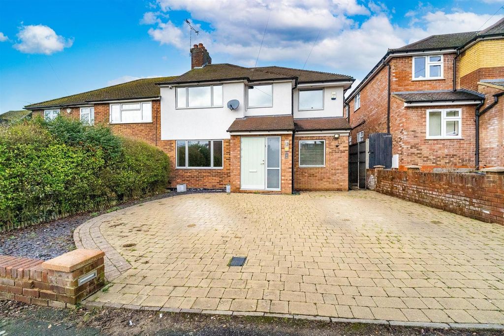 Property photo 1 of 22 Oakwood Avenue