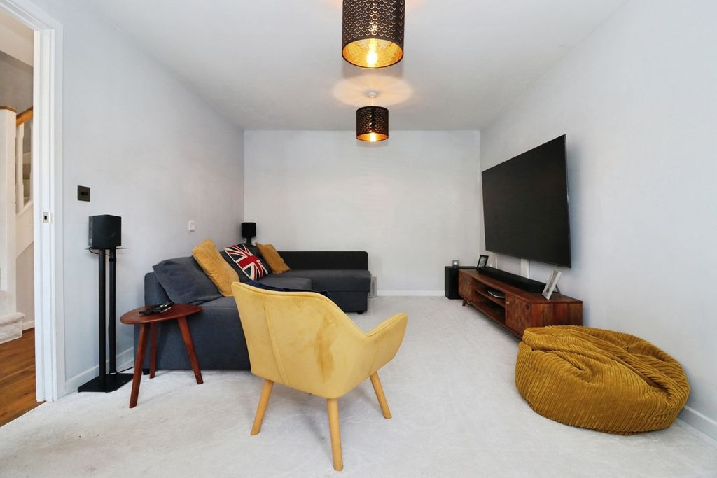 Property photo 3 of 20 Pbox-Img.Jpg
