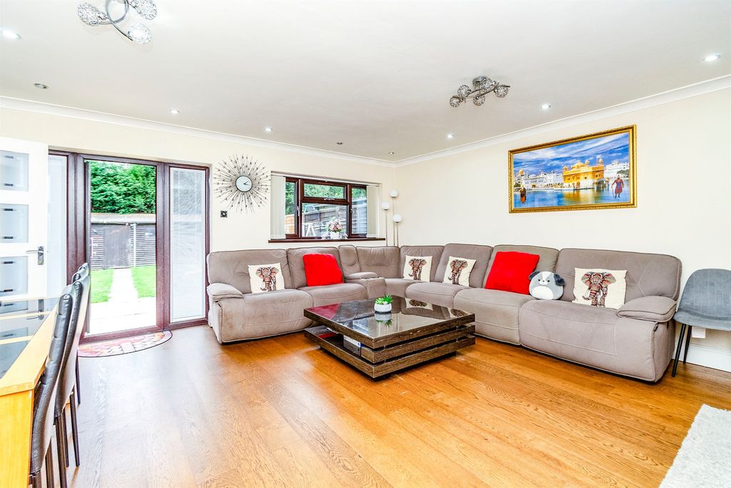 Property photo 2 of 15