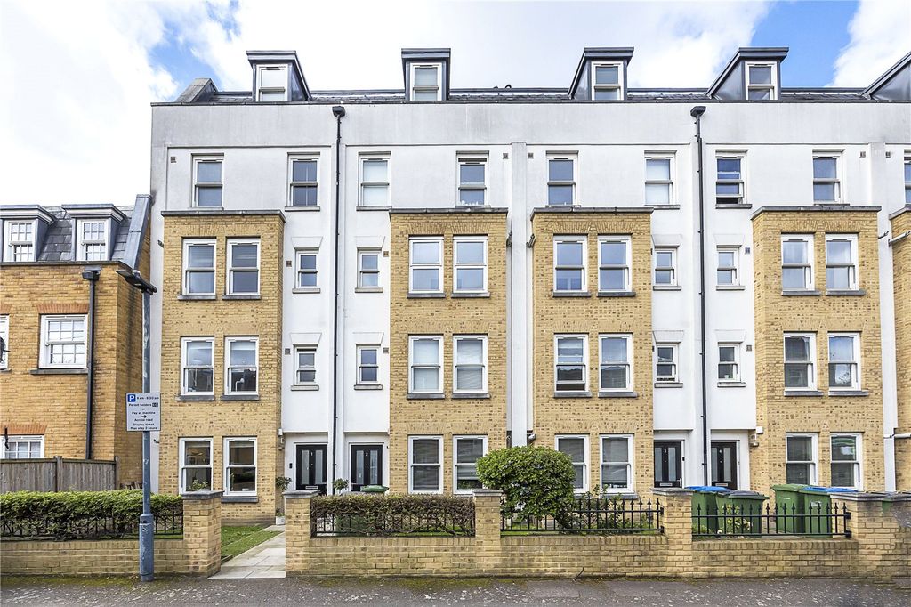 Property photo 2 of 14