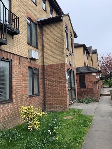 Property photo 1 of 10 Front