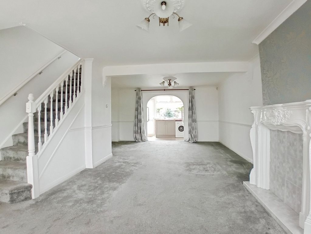 Property photo 2 of 15 4303905