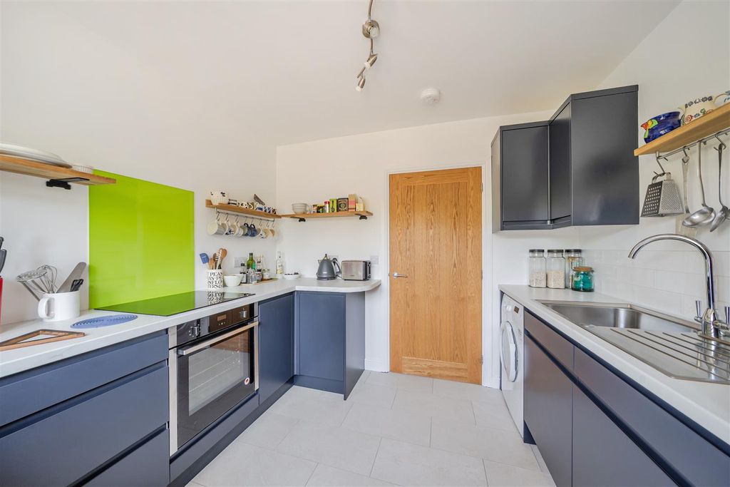 Property photo 3 of 13 1492868-18-6A579Fdf0c4B1.Jpg