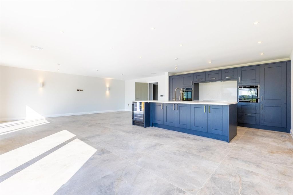 Property photo 2 of 31 Stokehallbarnsplot9-7.Jpg