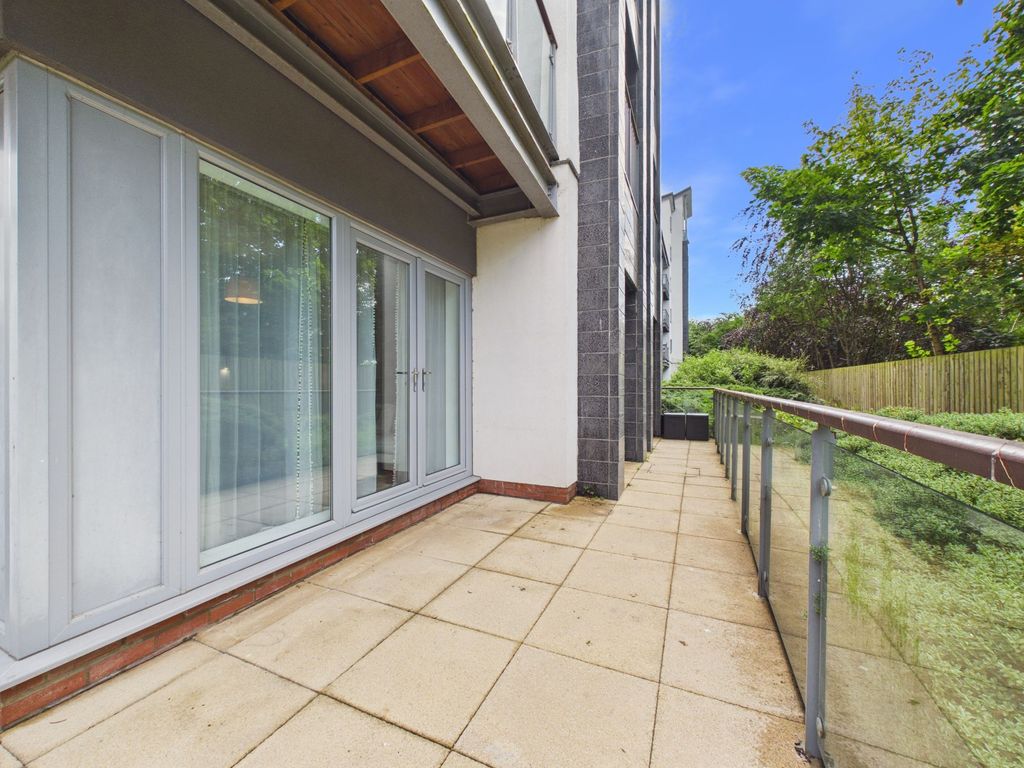Property photo 3 of 15 Terrace