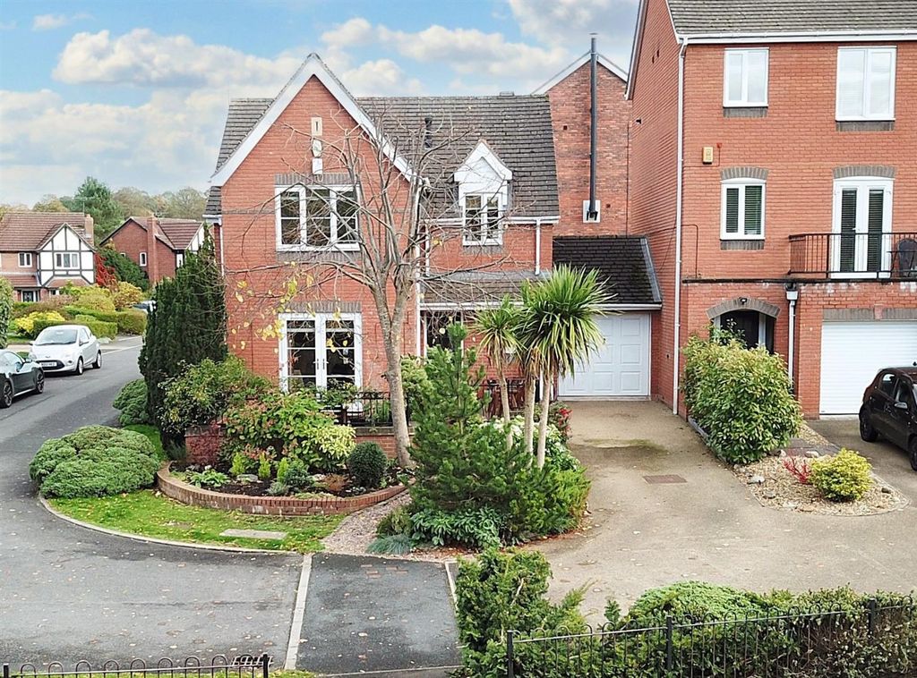 Property photo 1 of 24