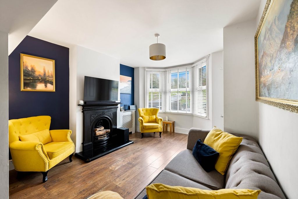 Property photo 2 of 22