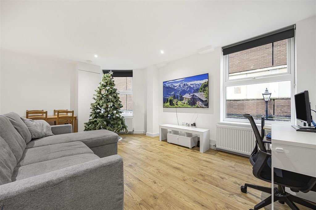 Property photo 3 of 11 3_69252.Jpg