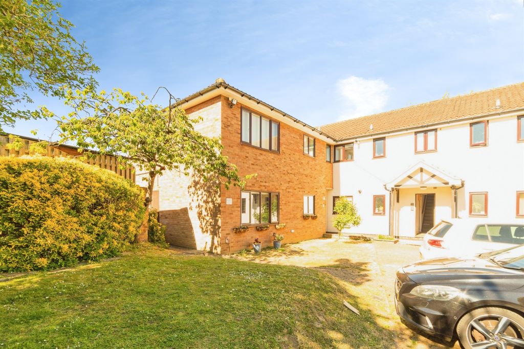 Property photo 1 of 17