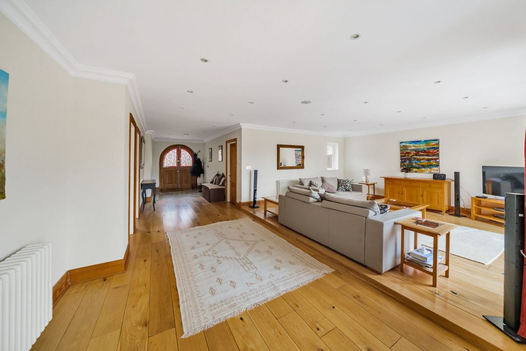 Property photo 2 of 16 Picture No. 03