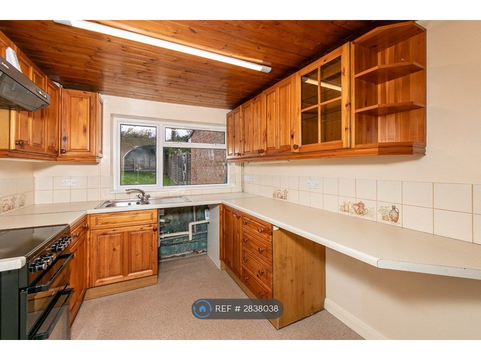 Property photo 2 of 16 Kitchen And Hallway