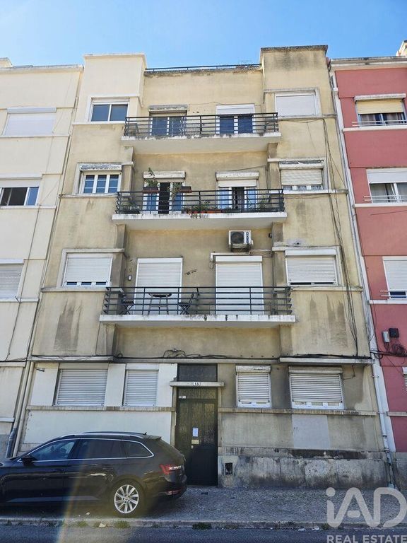 Property photo 1 of 35