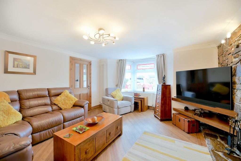 Property photo 3 of 25 Photo 3