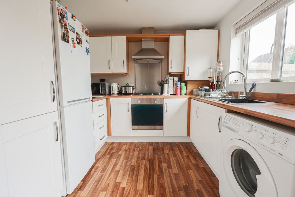 Property photo 3 of 15 5006832