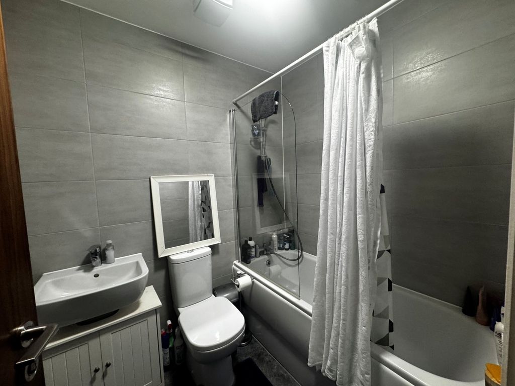 Property photo 2 of 6 Picture No. 06