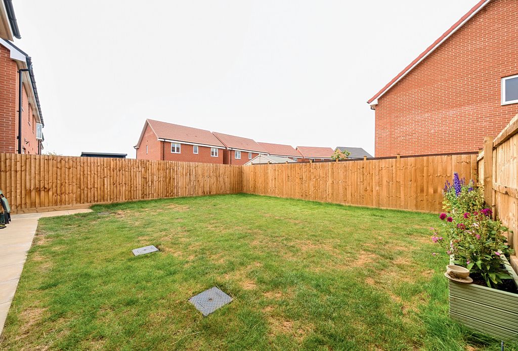 Property photo 3 of 18 1345622-21-68B075...