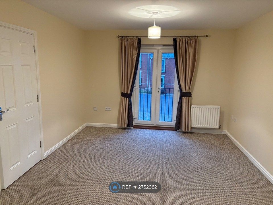 Property photo 2 of 10 Lounge/Dining Room