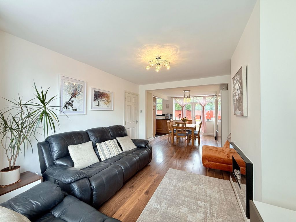 Property photo 3 of 23