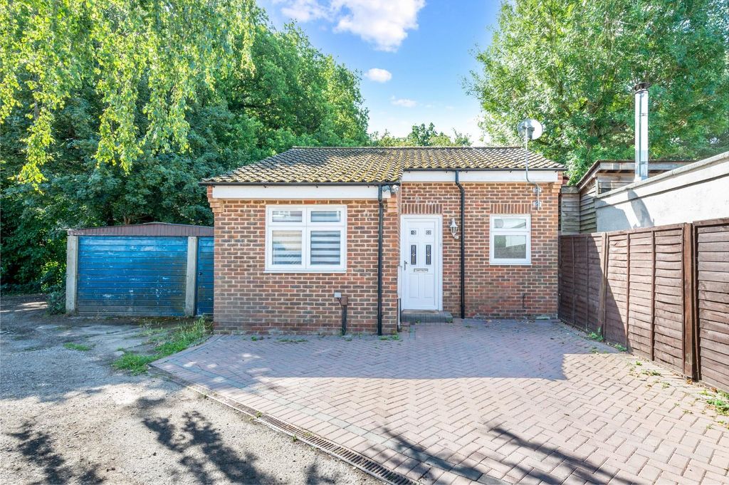 Property photo 1 of 12 Rollesby Road, (9).Jpg