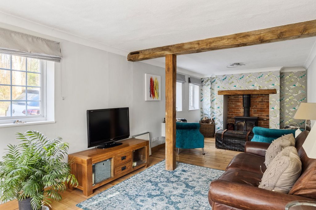 Property photo 2 of 21