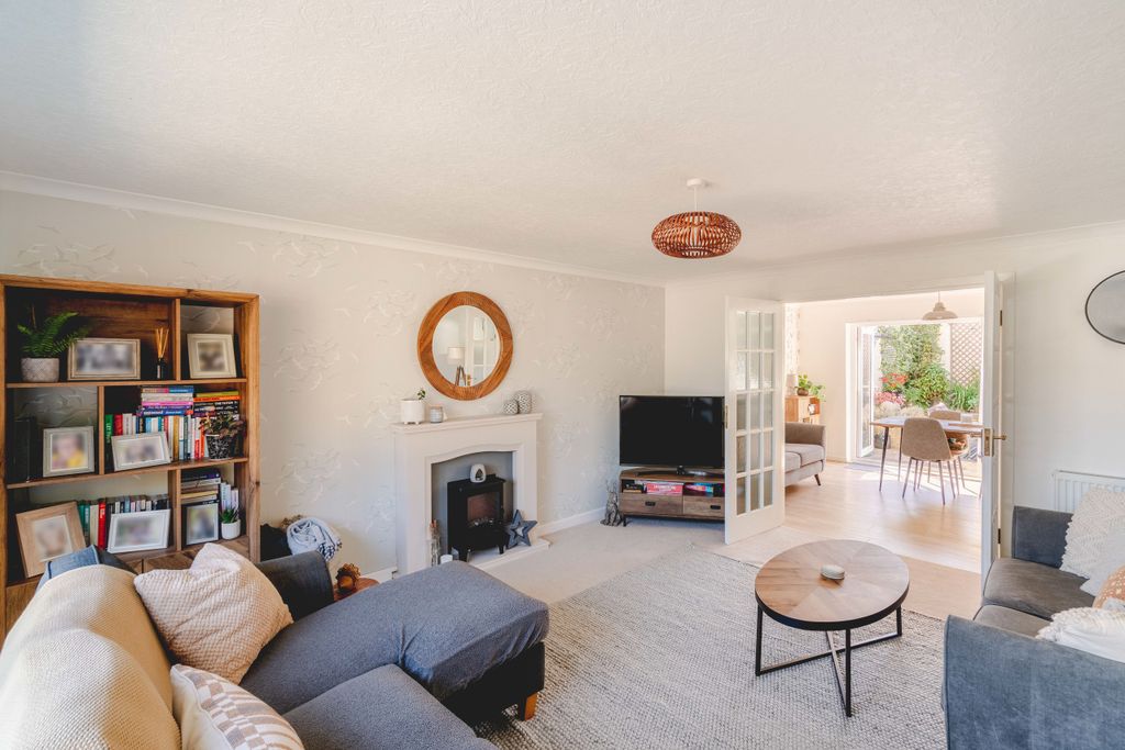 Property photo 2 of 21 13