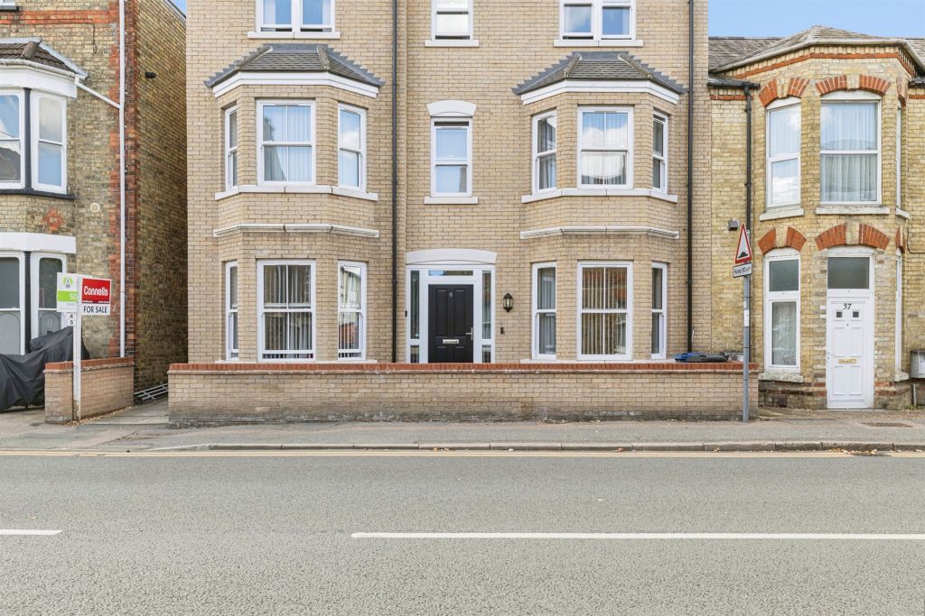 Property photo 1 of 14