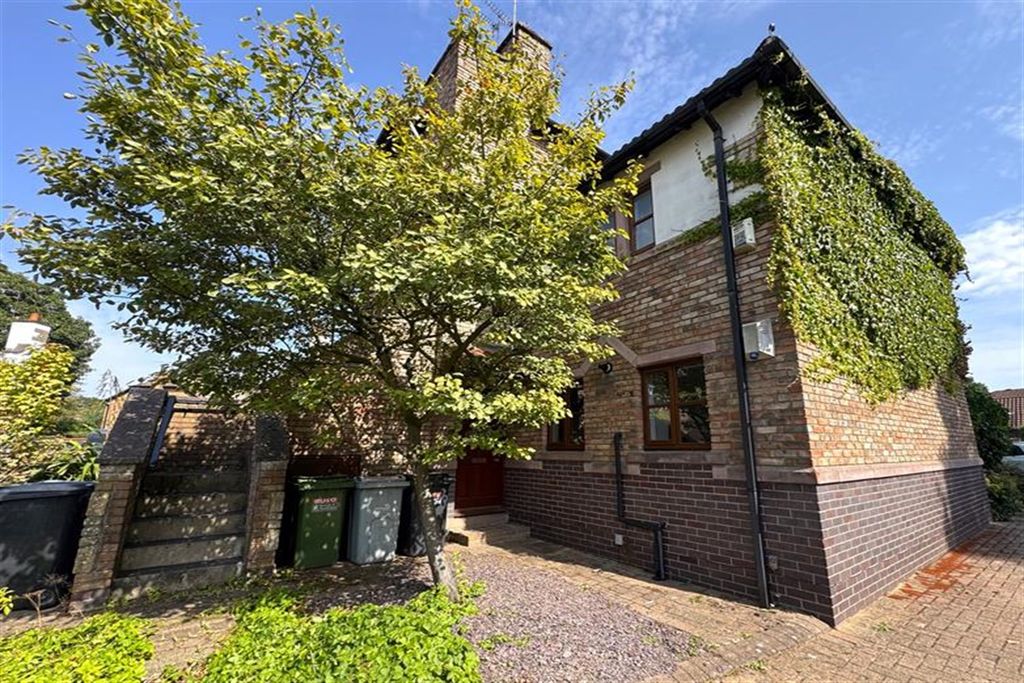 Property photo 1 of 14 (Main)