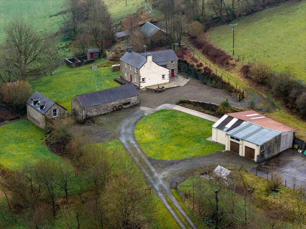 Property photo 3 of 41