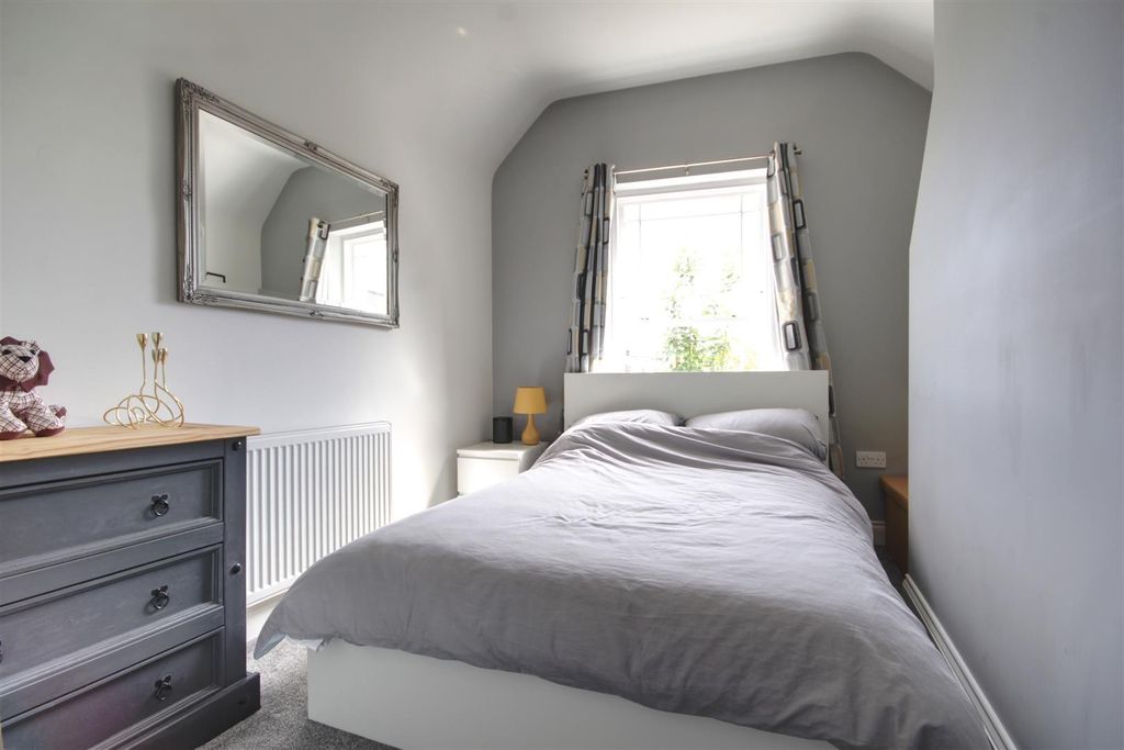 Property photo 2 of 22