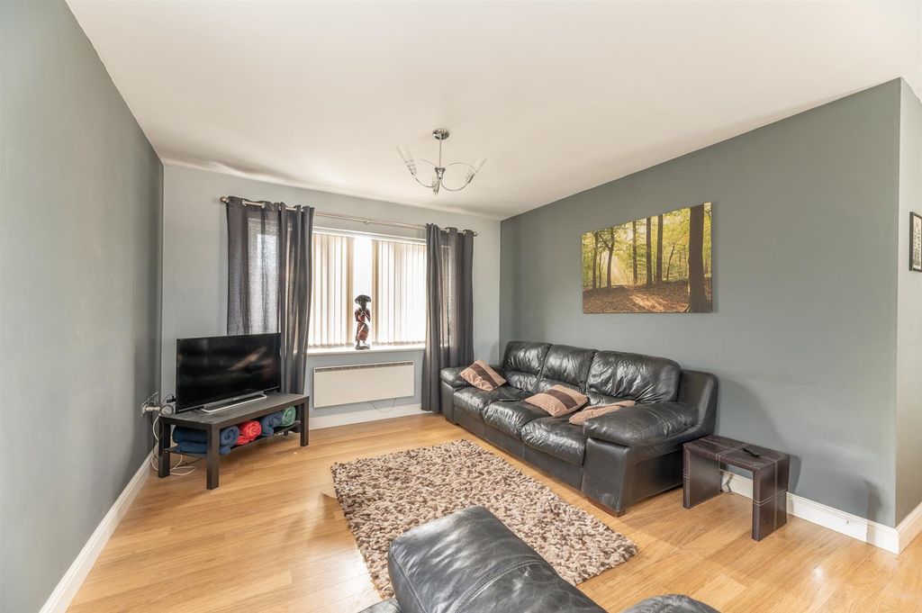 Additional image 6 of 2 bed flat for saleStation Road, Otley LS21
