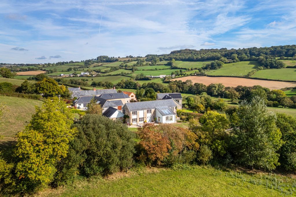 Property photo 1 of 21 2 Old Blamphayne