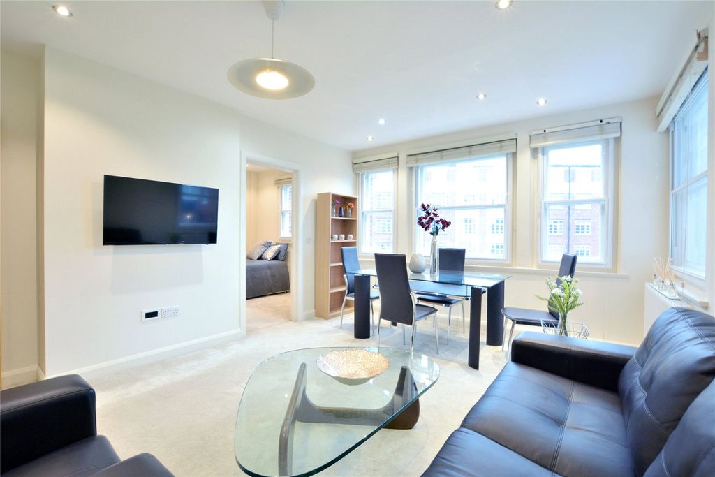 Property photo 1 of 11 Reception/ Dining