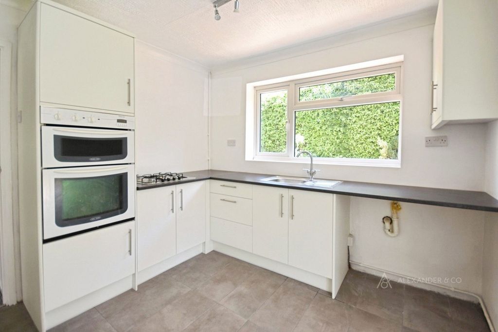 Property photo 2 of 18 Pbox-Img.Jpg