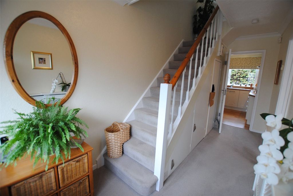 Property photo 2 of 28 Hallway