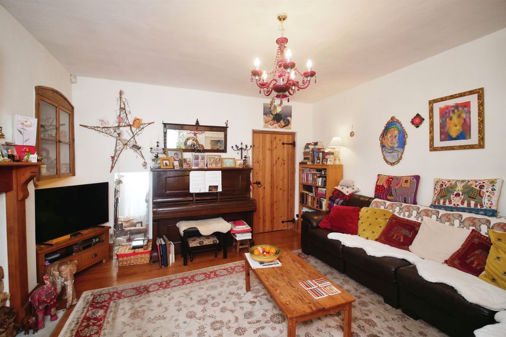 Property photo 2 of 24