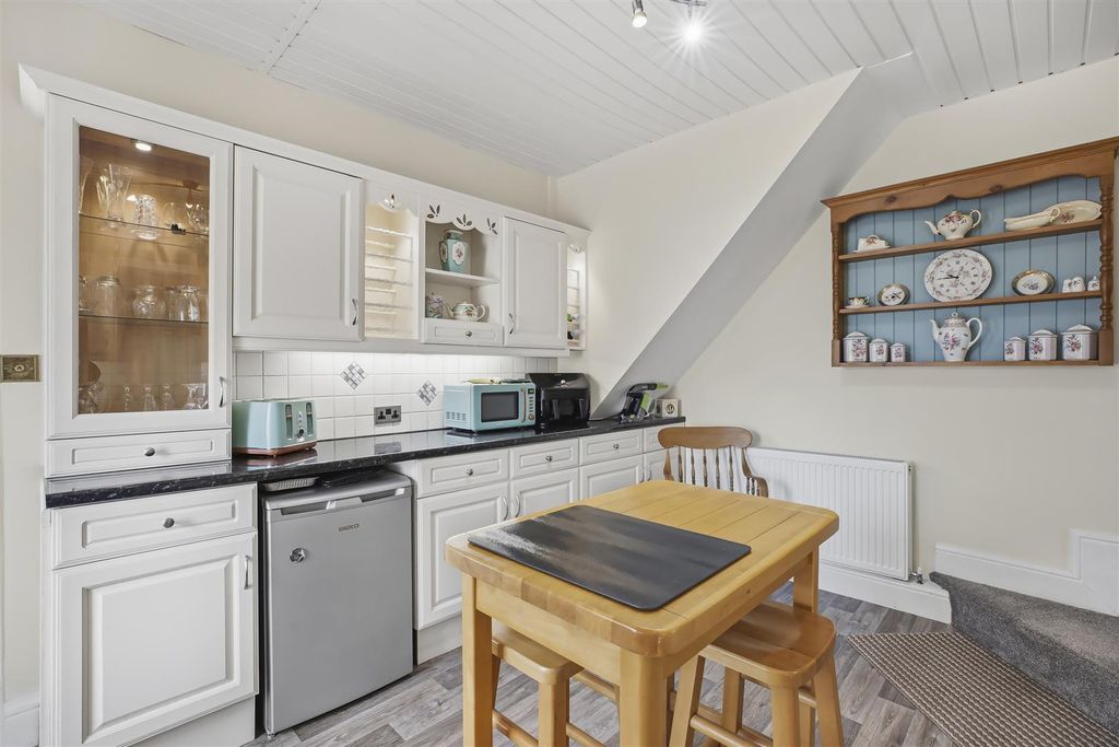 Additional image 14 of 4 bed flat for saleBrooklands Court, Otley LS21