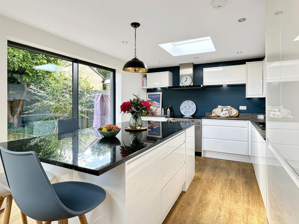 Property photo 2 of 27 Img (1).Jpg