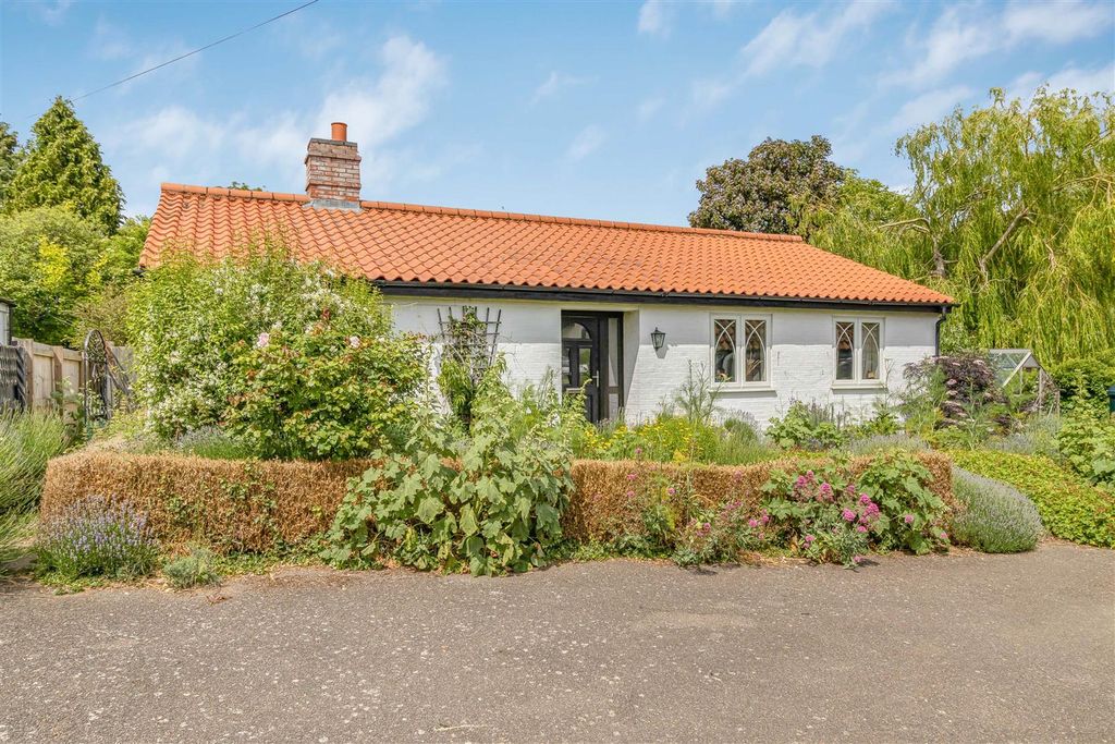 Property photo 1 of 29 25_84206-1.Jpg